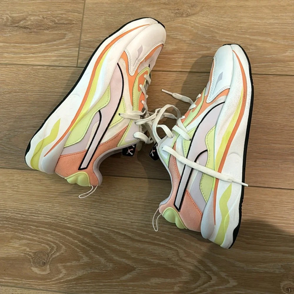 Puma Women's Multi Curve Mismatch Sneakers - Picture 10 of 13